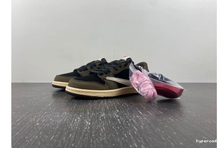 Hyperoad (KIDS)TRAVIS SCOTT JORDAN 1 'MOCHA' X LOW AIR 1011